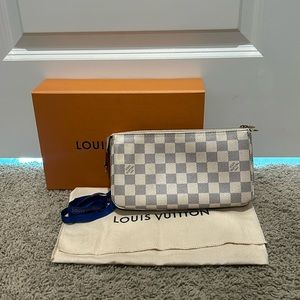 Louis Vuitton Pochette Accessories